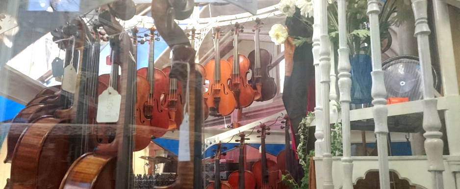 more violins